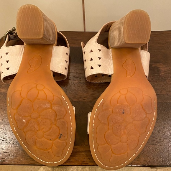 Born bisque leather block heel sandals size 7M - Picture 5 of 7